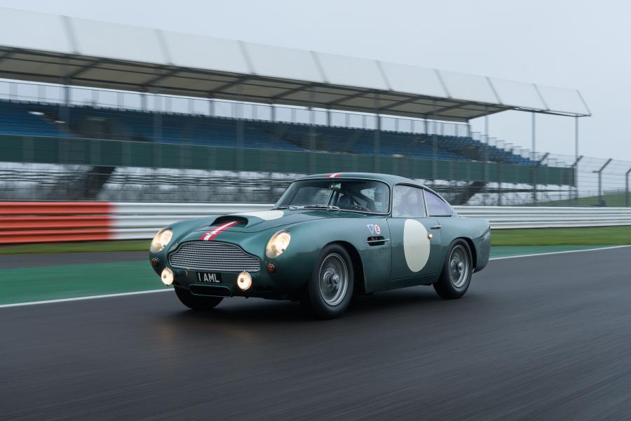  Aston Martin DB4 GT Continuation 2017 года  (WW) (фото 51 из 83)
